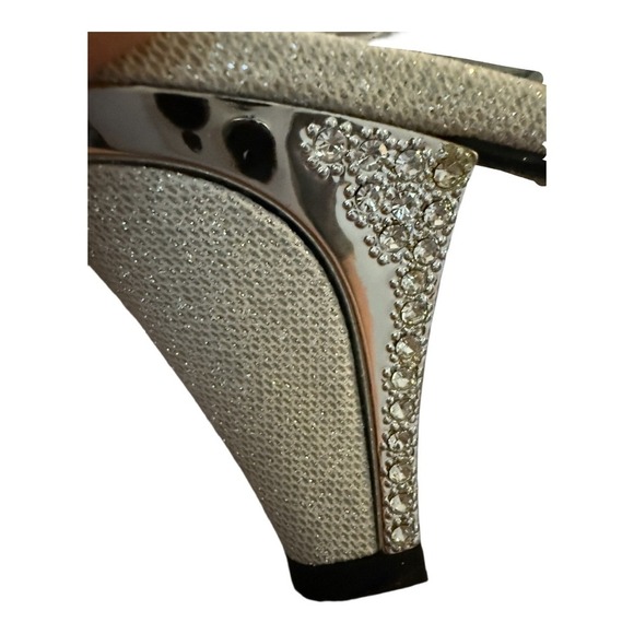 Pierre Dumas Silver Rhinestone Open Toe Heels Size 9.5 Womens Formal - Picture 7 of 8